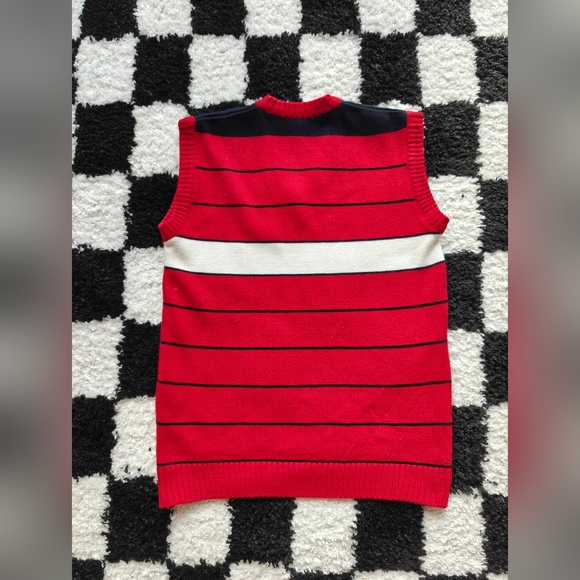 Tommy Red Vest - Picture 2 of 5